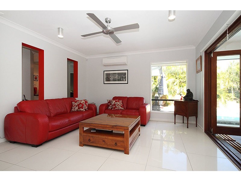 20A Princeton Street, Kenmore QLD 4069