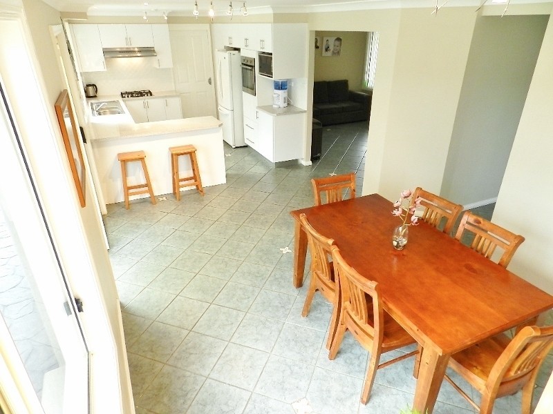 70 Huxley Drive, Horsley NSW 2530