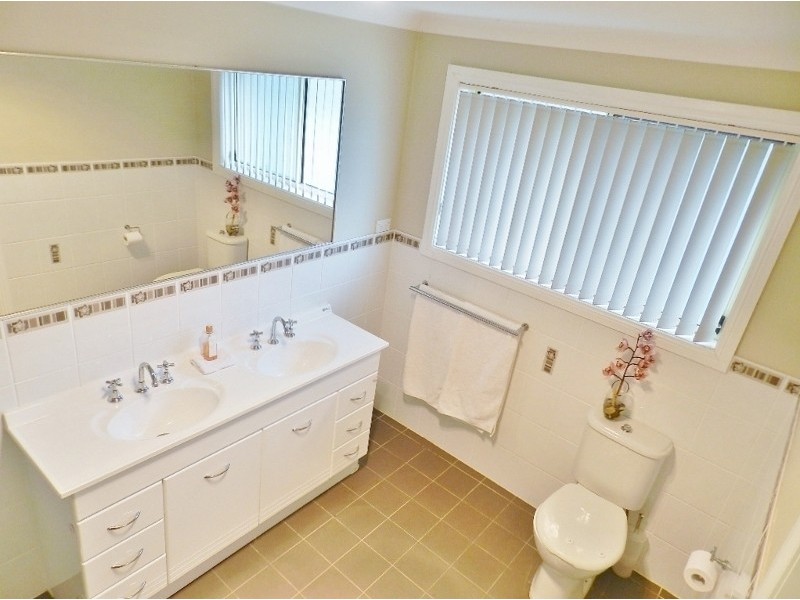 70 Huxley Drive, Horsley NSW 2530