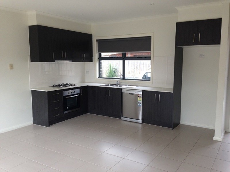 2/3 Howard Court, Glenroy VIC 3046