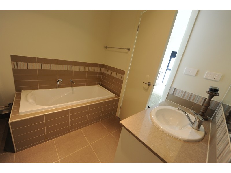 4/54 Stephen Street, Gisborne VIC 3437