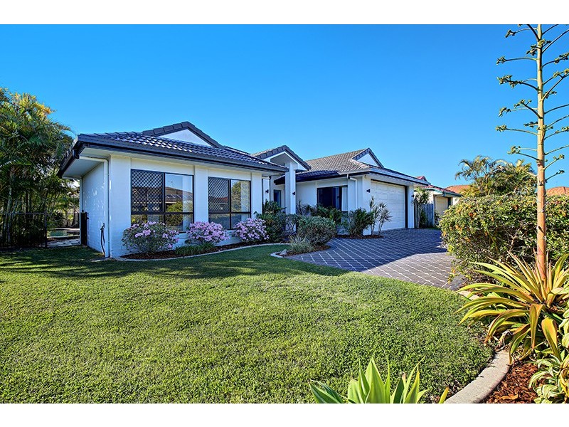 1 Pembroke Crescent, Sippy Downs QLD 4556