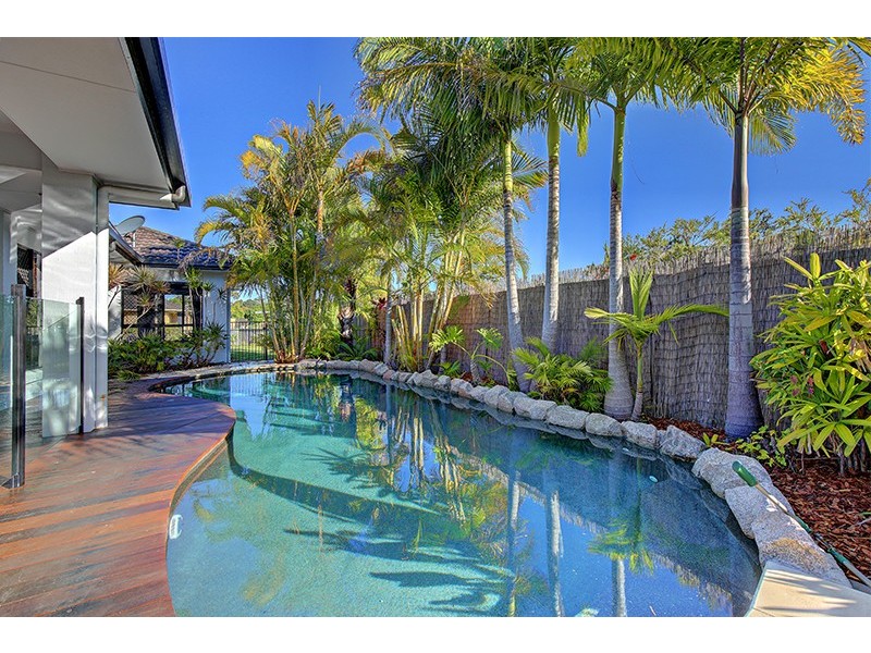 1 Pembroke Crescent, Sippy Downs QLD 4556