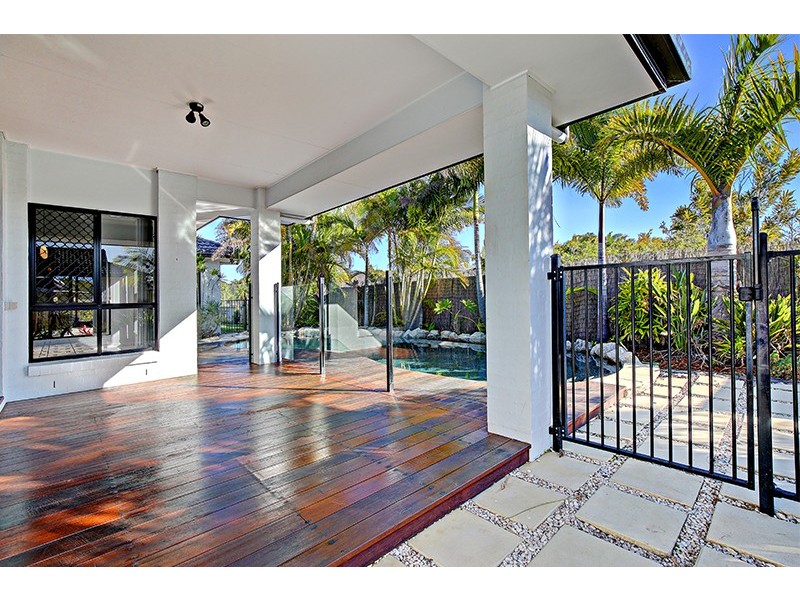 1 Pembroke Crescent, Sippy Downs QLD 4556