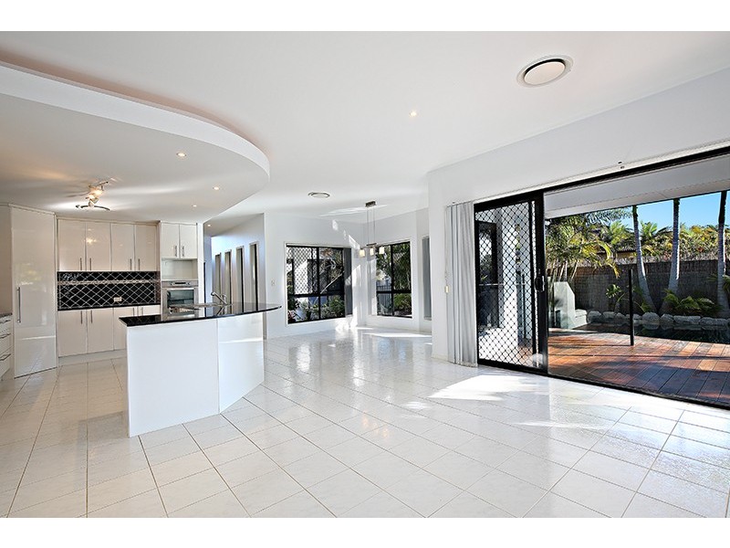 1 Pembroke Crescent, Sippy Downs QLD 4556