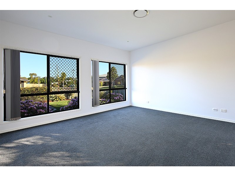 1 Pembroke Crescent, Sippy Downs QLD 4556