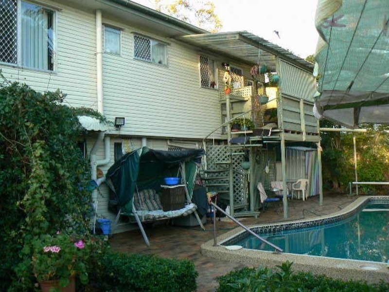 4 Macbeth Street, Kingston QLD 4114