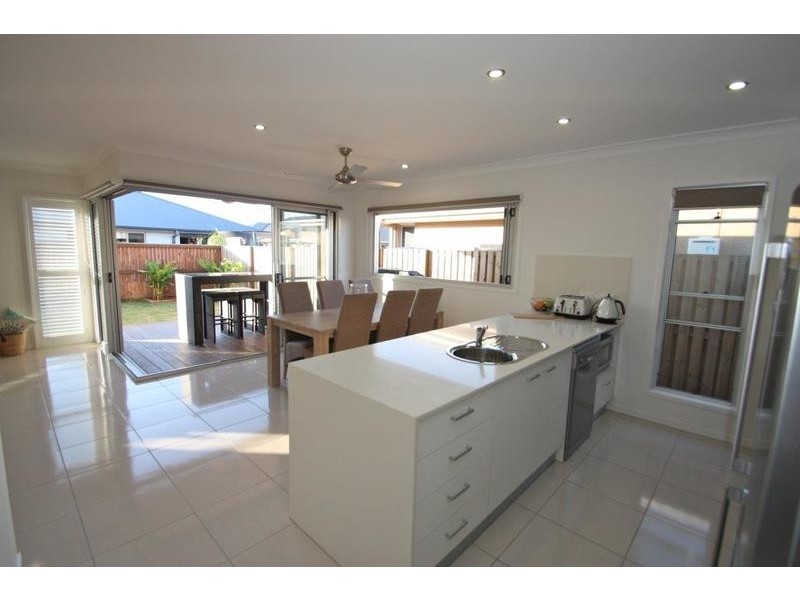 25 Foxtail Circuit, Mountain Creek QLD 4557