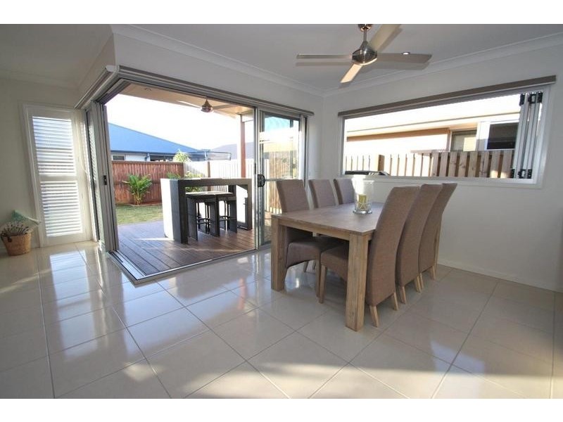 25 Foxtail Circuit, Mountain Creek QLD 4557