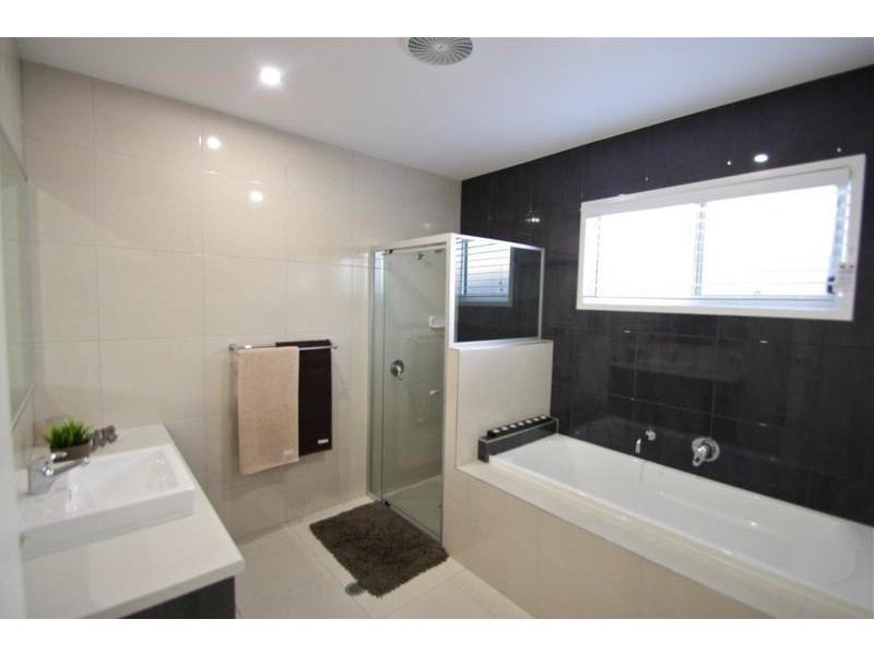 25 Foxtail Circuit, Mountain Creek QLD 4557