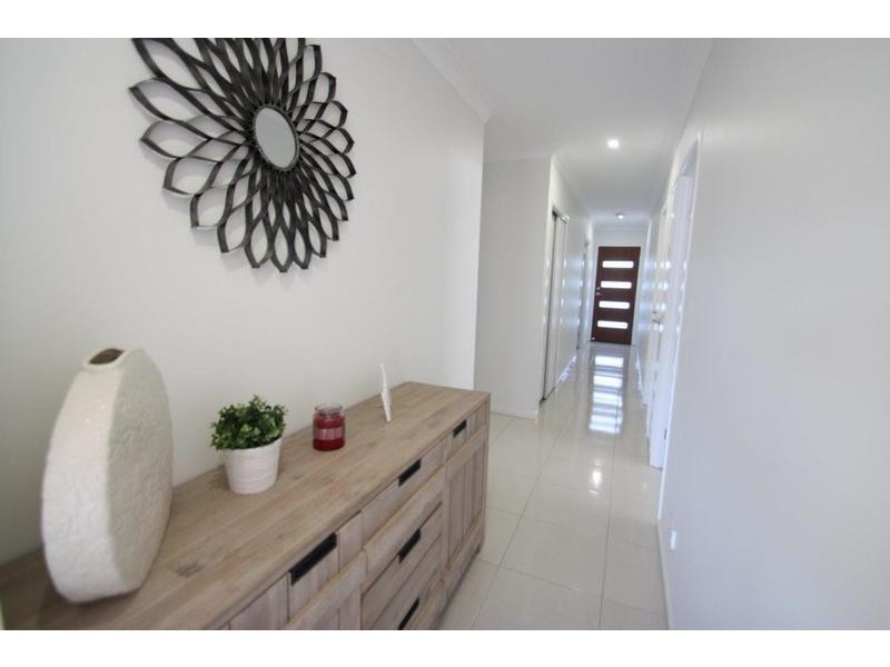 25 Foxtail Circuit, Mountain Creek QLD 4557