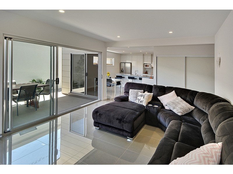32 Foxtail Circuit, Mountain Creek QLD 4557