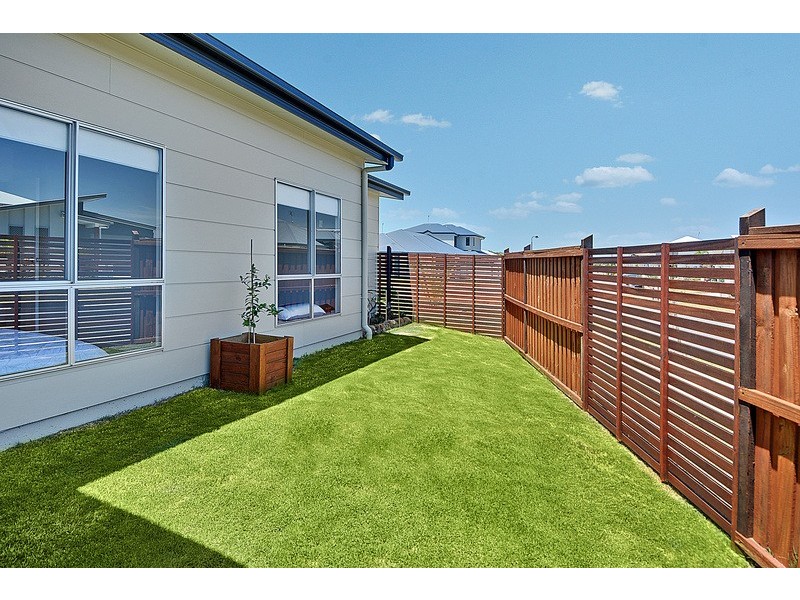 32 Foxtail Circuit, Mountain Creek QLD 4557
