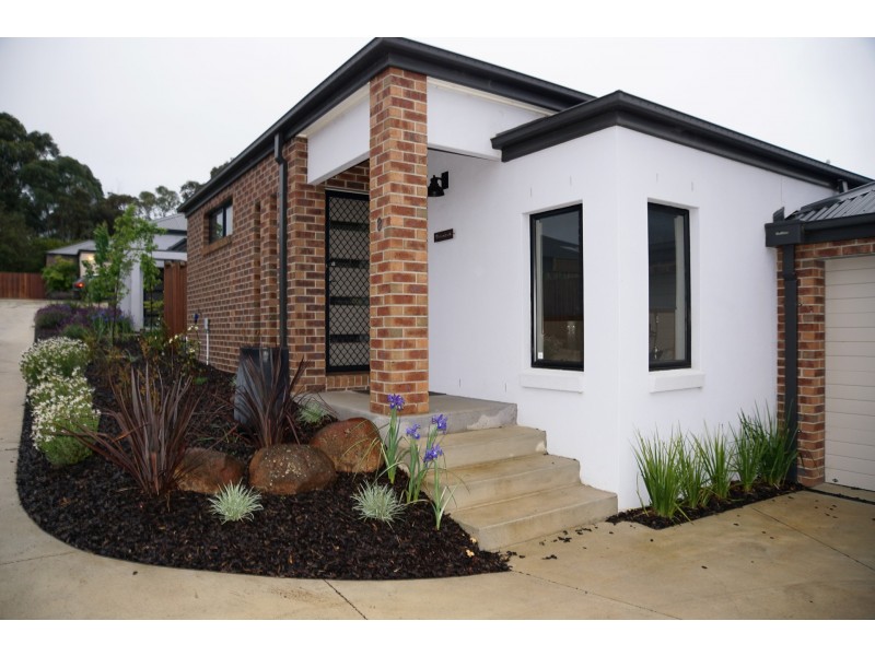 3/54 Stephen St, Gisborne VIC 3437