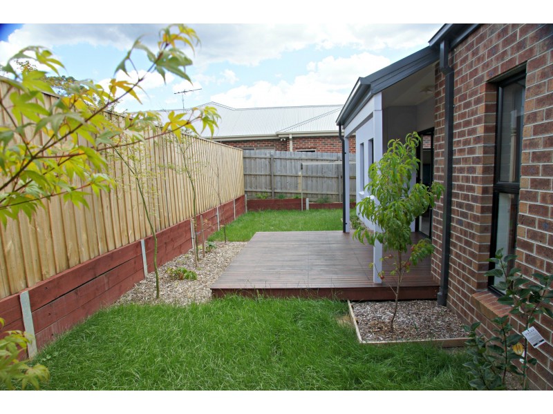 3/54 Stephen St, Gisborne VIC 3437
