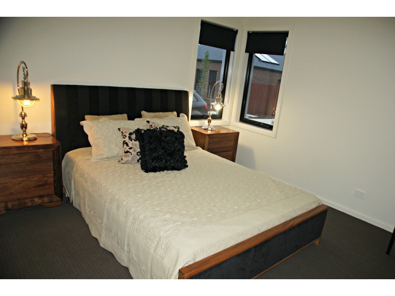 3/54 Stephen St, Gisborne VIC 3437