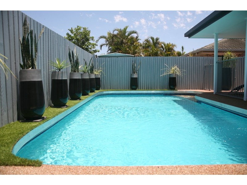 6 Murrindi Street, Minyama QLD 4575