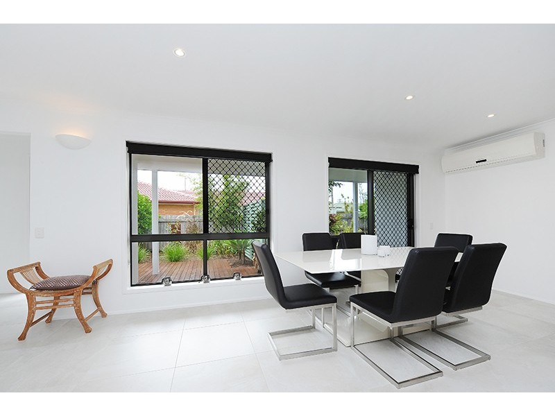 6 Murrindi Street, Minyama QLD 4575