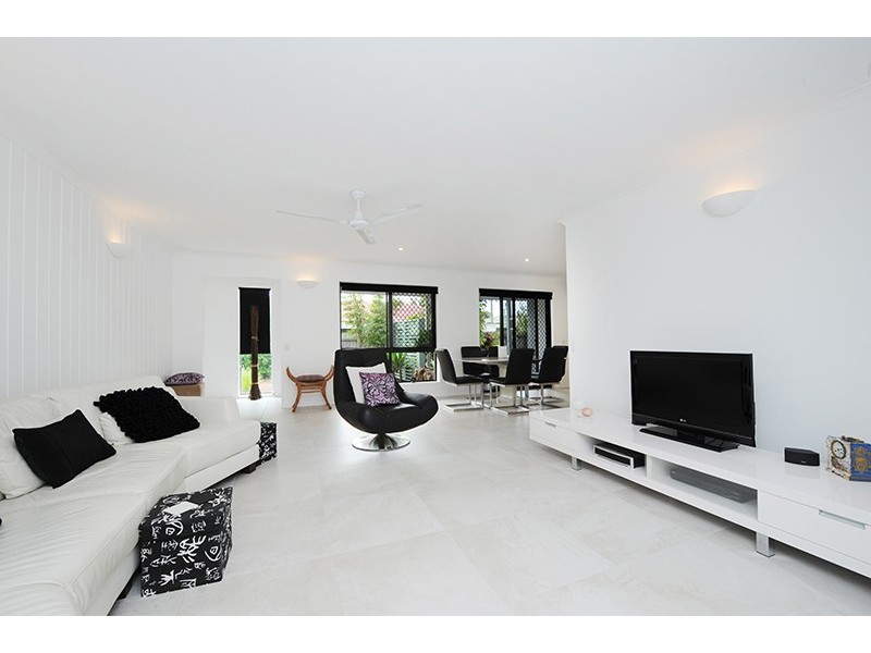 6 Murrindi Street, Minyama QLD 4575