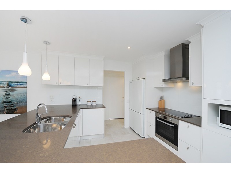 6 Murrindi Street, Minyama QLD 4575