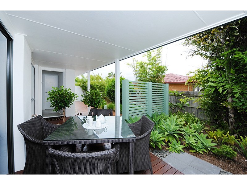 6 Murrindi Street, Minyama QLD 4575