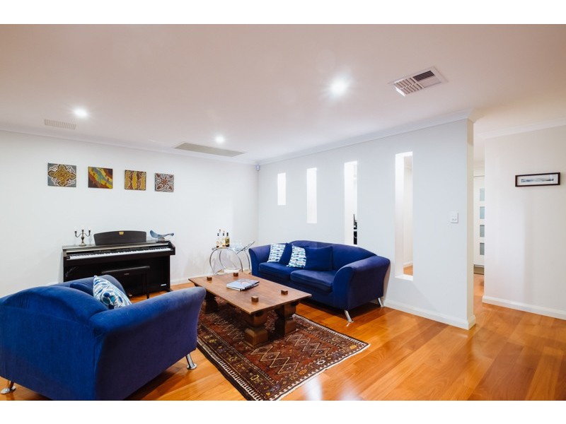 59 Peregrine Circle, Beeliar WA 6164