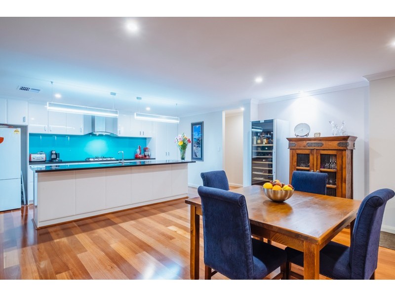 59 Peregrine Circle, Beeliar WA 6164