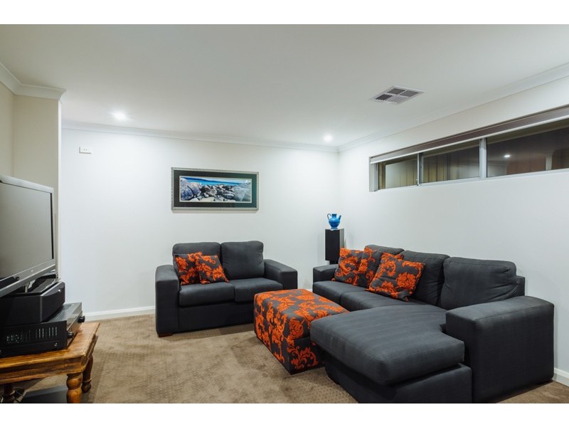 59 Peregrine Circle, Beeliar WA 6164