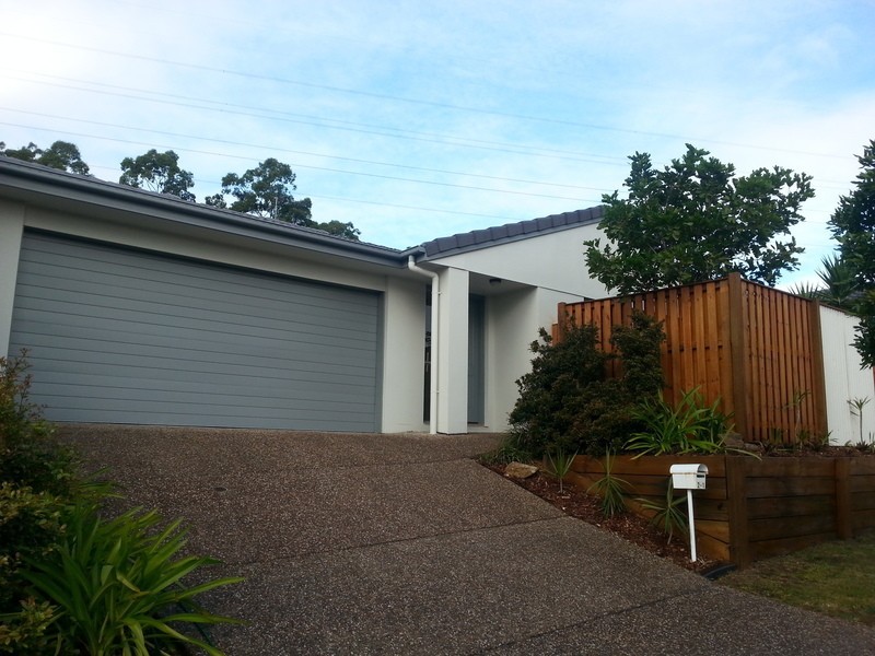 Pacific Pines QLD 4211