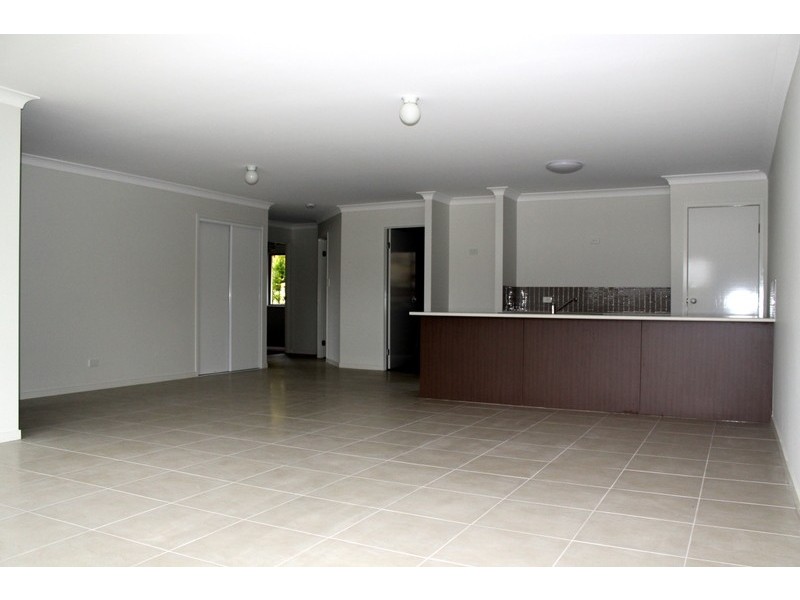 Pacific Pines QLD 4211