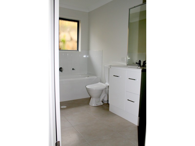 Pacific Pines QLD 4211