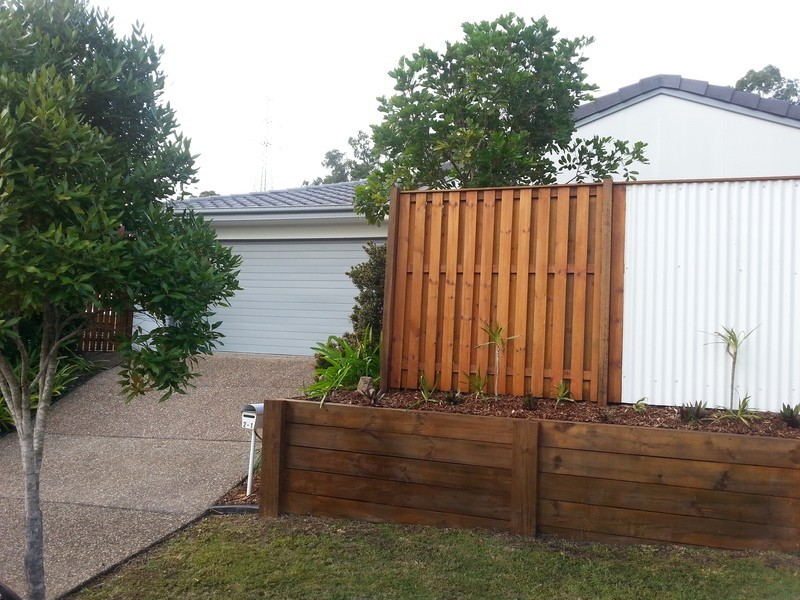 Pacific Pines QLD 4211