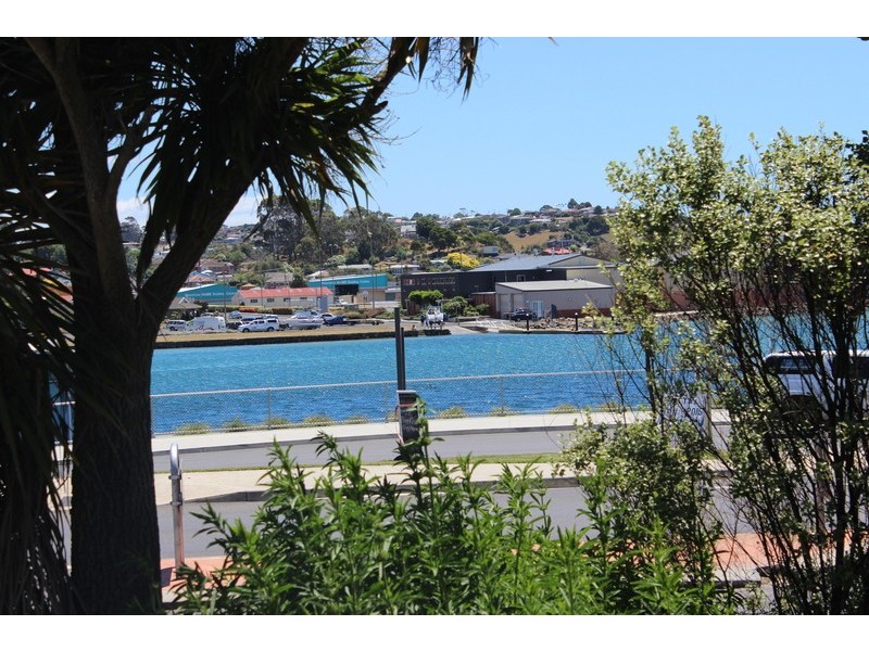 2 Main Street, Ulverstone TAS 7315