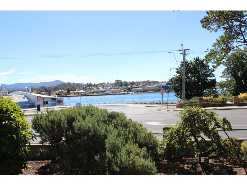 2 Main Street, Ulverstone TAS 7315