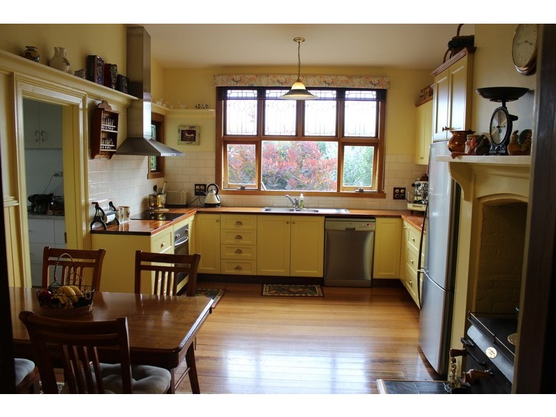 2 Main Street, Ulverstone TAS 7315