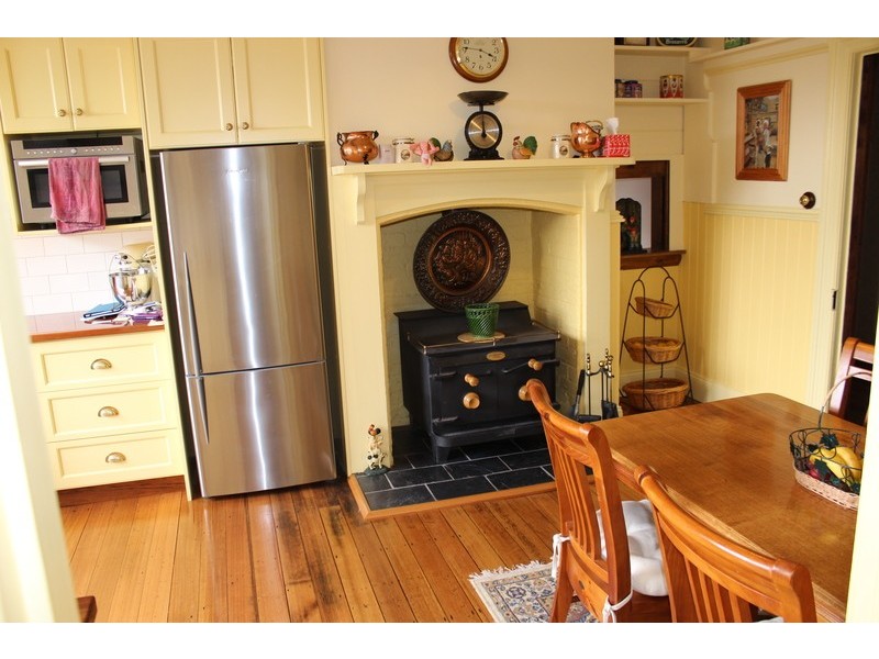 2 Main Street, Ulverstone TAS 7315