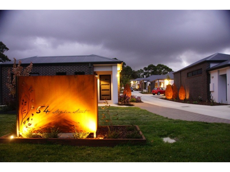 1/54 Stephen Street, Gisborne VIC 3437