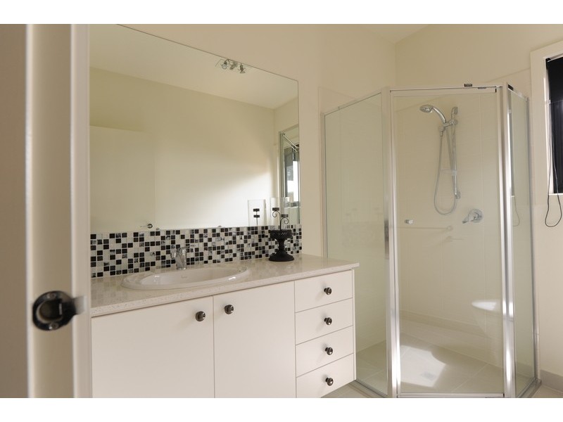 1/54 Stephen Street, Gisborne VIC 3437