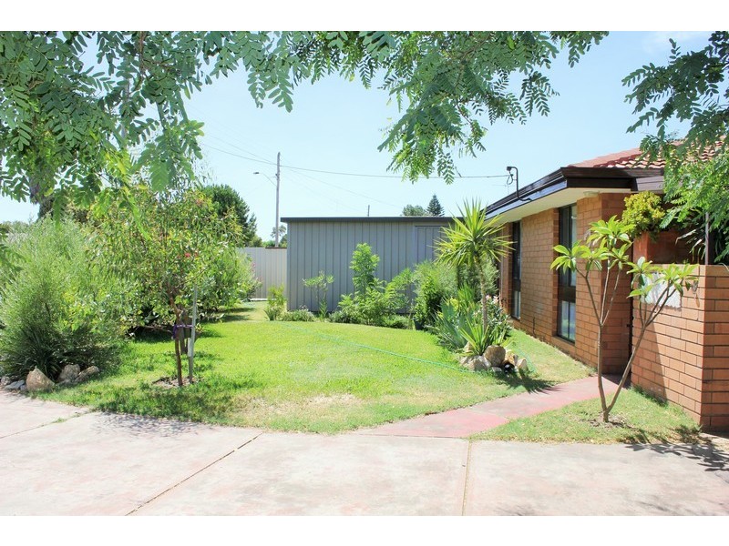 2 Pimelia Place, Pinjarra WA 6208