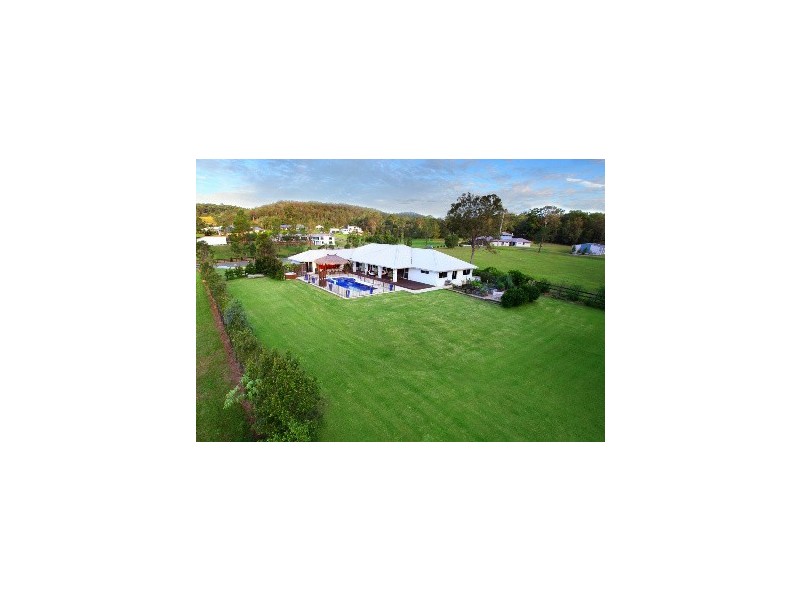 29 Lagoon park drive, Maudsland QLD 4210