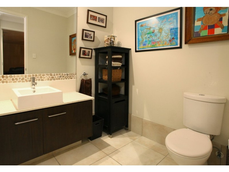 29 Lagoon park drive, Maudsland QLD 4210