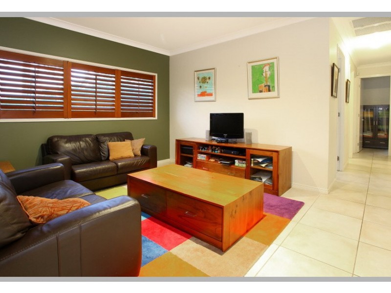 29 Lagoon park drive, Maudsland QLD 4210