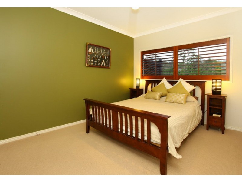 29 Lagoon park drive, Maudsland QLD 4210