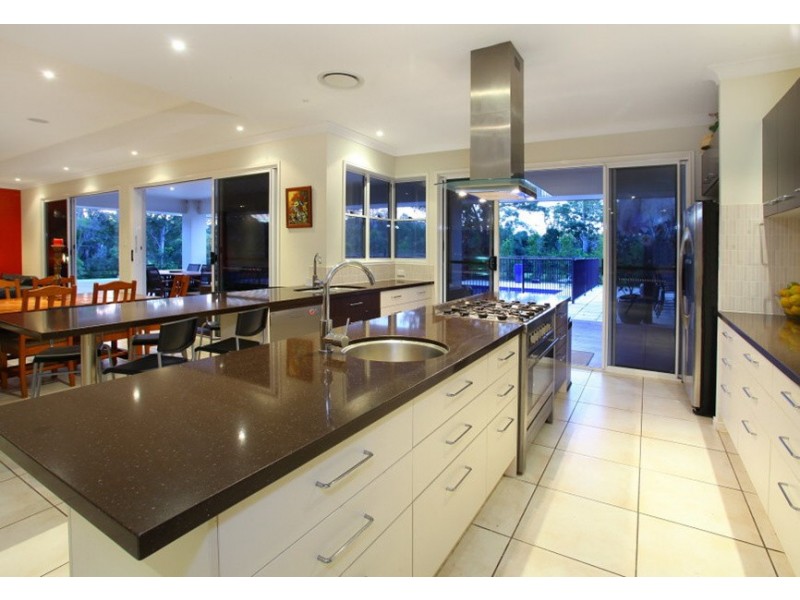 29 Lagoon park drive, Maudsland QLD 4210