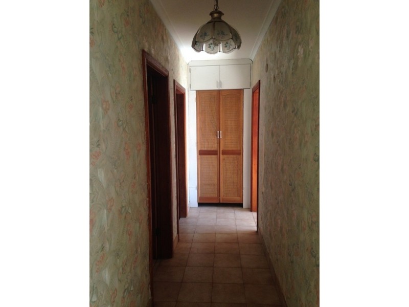 142 Lake Ave, Cringila NSW 2502