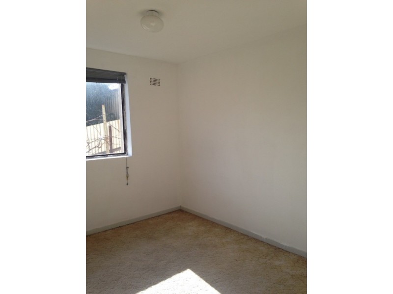 142 Lake Ave, Cringila NSW 2502