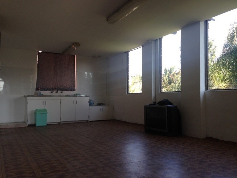 142 Lake Ave, Cringila NSW 2502