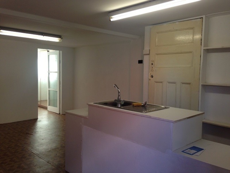 142 Lake Ave, Cringila NSW 2502