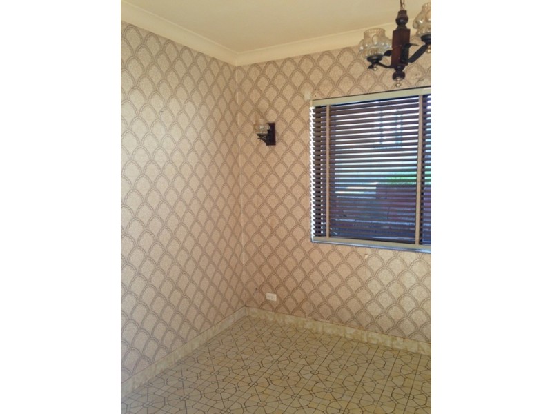 142 Lake Ave, Cringila NSW 2502