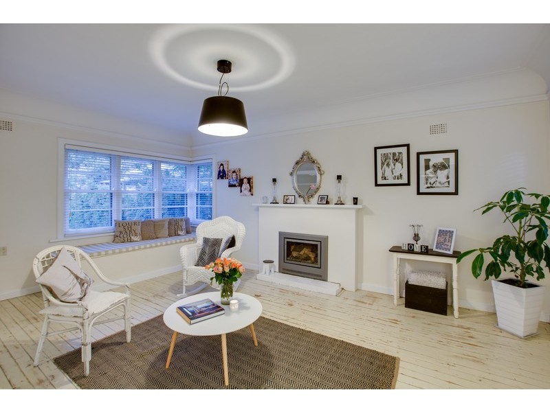 70 The Esplanade, Wagga Wagga NSW 2650